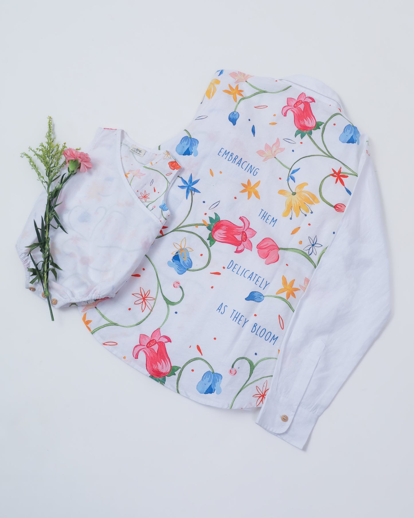 EMBRACE SET
